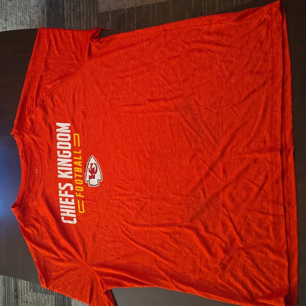 Men's Majestic Red Chiefs Kingdom Football Tee, Heather, Dri- Fit, XXL
